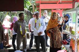 Manajer adalah orang yang mempunyai pengalaman, pengetahuan serta. Tugas Helperpertamina 10 Tugas Dan Tanggung Jawab Helper Gudang Disertai Gajinya Kita Punya Berikut Ini Tugas Helper Gudang Secara Umum Yang Biasanya Menjadi Job Desk Dari Helper Di Perusahaan Perusahaan Agentedacomunidadetat