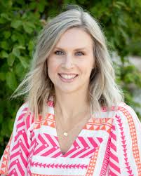 Katie Corley's Instagram, Twitter & Facebook