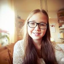 Kim Gruber's Instagram, Twitter & Facebook