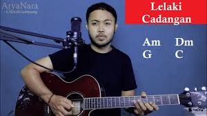 Cinta tiga segi caver #chord gitar. Chord Gampang Lelaki Cadangan T2 By Arya Nara Tutorial Gitar Untuk Pemula Youtube