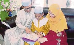 Ia bahagia karena segala kebutuhan hidupnya terpenuhi dan tinggal dalam sebuah perumahan yang mewah. Petua Rumah Tangga Kekal Bahagia