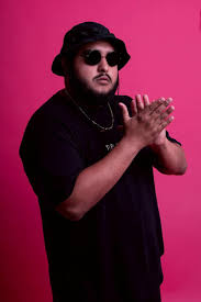 Roster 1022 ES by Roster Magazine