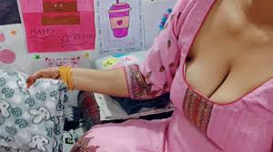 Desi aunty deliberate cleavagea nd boobs show in pink churidhar mp4  snapshot 01 42 000 — Postimages