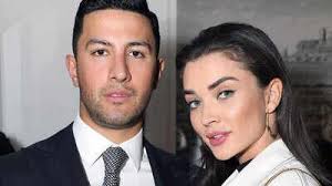 Trouble in paradise? Amy Jackson deletes all pictures with fiancé George  Panayiotou from Instagram