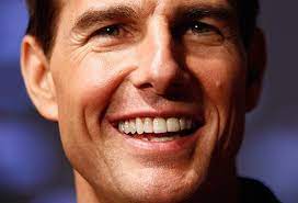 His teeth is not good to see. Tom Cruise Teeth 8 Photos Tom Cruise Teeth Celebrity Smiles Tom Cruise