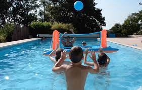 on a teste pour vous le filet de volley ball aquatique de decathlon macommune info