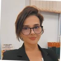 Gabrielle Kuhl's Instagram, Twitter & Facebook