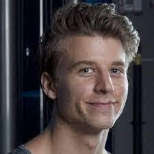 Blake Knisely's Instagram, Twitter & Facebook