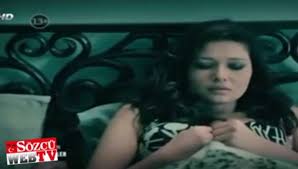 İşi gücü soyunmak oldu! - Dailymotion Video