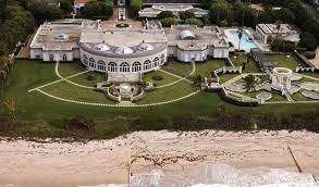 Sebelum itu, cek dulu yuk ragam modelnya disini. 10 Rumah Milik Billionaire Paling Mewah Dan Mahal Di Dunia Iluminasi