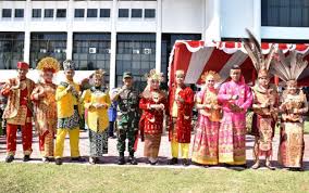 Slaid power point, projektor, lembaran kerja. Lantamal Xii Pontianak Raih Juara Pertama Lomba Parade Pakaian Adat Daerah Hut Ke 62 Pemprov Kalbar Website Tentara Nasional Indonesia