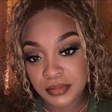 Janette Oneal's Instagram, Twitter & Facebook