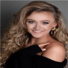 Savannah Helton's Instagram, Twitter & Facebook