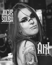 SIMBOLO DO SHOW MAIS F0D4 QUE 55K PESSOAS PRESENCIARAM ESSE ANO, eu estava  lá e o @boy_riot tbm e ainda de quebra fez essa tatuagem lindo logo após  BANDA BOA É BANDA