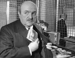 Résultat de recherche d'images pour "elle boit pas elle fume pas elle drague pas mais... elle cause"