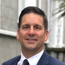 Delighted to welcome An Taoiseach to our Dublin facility announcing 250 new  R&D positions. #vtasconf