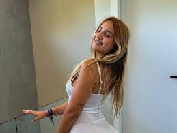 Пятничная муза: Сара Эстанислау