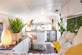 This piece is patterned after a modern rustic look that will fit into home and style. 7 Amazing Tiny Houses For Your Next Vacation In Florida