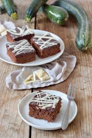 Denn in meinem vorratsschrank neben hübschen zuckerperlen und marzipan, gläsern gefüllt mit saftigen roten schattenmorellen und hübsch verpackten antwort: Schokoladenzucchinikuchen Aus Der Dose Rezept Sweets Lifestyle In 2020 Zucchini Kuchen Zucchinikuchen Rezept Schokoladen Zucchini Kuchen