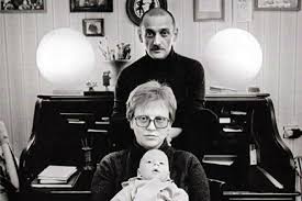 Мать работала там же, в отделе кадров. Pobedivshaya Onkologiyu Svetlana Kryuchkova Vystavila Muzha Kotoryj Soshelsya S Molodoj Lyubovnicej Ne Snilos