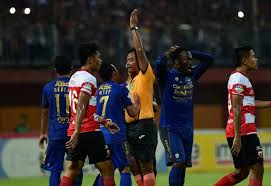 Ini langkah bikin stiker whatsapp di android dan iphone. Maung Bandung Dianggap Tak Adil Wasit Kusni Tuai Badai Hujatan Bobotoh