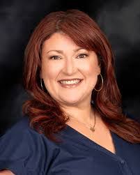 Elizabeth Quezada's Instagram, Twitter & Facebook