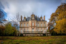 Nearby restaurants include dairy queen grill & chill, nagoya and tony pepperoni pizzeria. Chateau Barney Park Flo Doehmer Fotografie