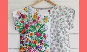 Tersedia 2 model yaitu model dengan lengan licin (ada potongan antara badan dan lengan) dan model lengan setali (tanpa tolongan badan dan lengan). Pola Dasar Baju Wanita Dewasa Lengkap Dengan Cara Mengukur Badan