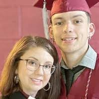 Kristin Cottrell's Instagram, Twitter & Facebook