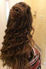 A Rose By Any Other Name Gave This Half Up Half Down Look A Lil Something Extra By Twisting Braids Into A Bun Hair Styles Half Up Hair Down Hairstyles