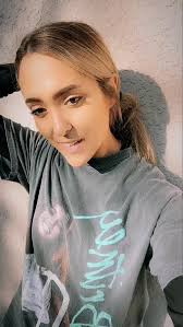 Hey everyone here is me and Producer Earl Cohen at The The Barber Shop  Studios with a Comp he put together from one of my NEW songs!! (: