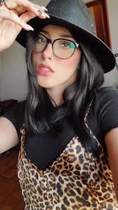 Como me vería si fuera personaje de tim burton 🖤🔥 #CapCut #fyp #timburton  #missmurder #fypシ #afi #filtro