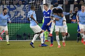 Leroy sané is the brother of kim sané. Jetzt Wird S Ganz Schwer Ausgerechnet Sane Versalzt Schalke Die Champions League Suppe