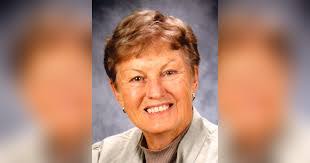 Kimberly Watt's Instagram, Twitter & Facebook