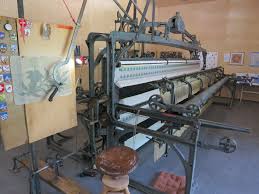This brother's embroidery machine is equally good for both the experts and beginners. Hand Embroidery Machine Wikipedia
