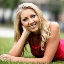 Vivian Boyce's Instagram, Twitter & Facebook