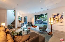 See more ideas about chelsea handler, house, home reno. Chelsea Handler Sells Bel Air Mansion For 10 5 Million See Photos