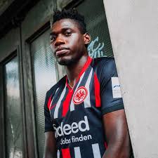 Eintracht frankfurt polohemd von nike in größe m. Eintracht Frankfurt 2019 20 Nike Home Kit The Kitman