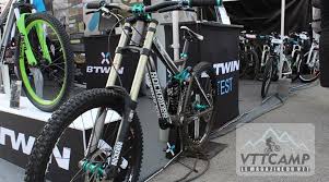 Nouveaute Vtt Dans La Gamme Rockrider 2013 Decathlon Vtt Vtt Enduro Vtt Rockrider