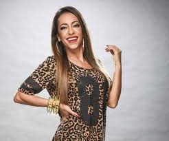 Pagina oficial atualizada pela atriz e cantora samantha schmütz e por sua equipe! Versatil A Atriz Samantha Schmutz Nao Tem Medo Da Diversidade