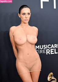 bianca censori nude (photos) - Sex Photos