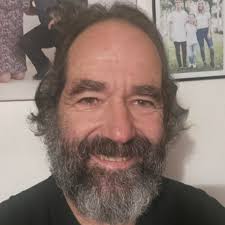 sorry, I would like to understand something, how much could an actor cost  for an amateur thing per hour?