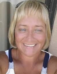 Amber Holley's Instagram, Twitter & Facebook