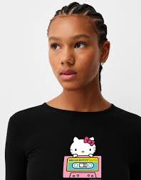 Calcetines Hello Kitty Camiseta Hello Kitty "No Te Olvides De Amarme"