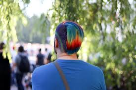 Permanent hair color, which is hair color that permanently changes the hair color, achieves this through the addition of a developer used to open. How Long Does Hair Dye Last Fine Feather Heads