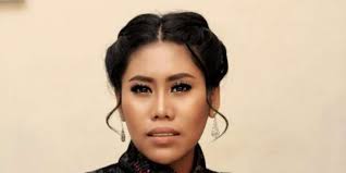 Bak Artis India, Penampilan Evi Masamba di Malam Jelang Nikah Buat Pangling 