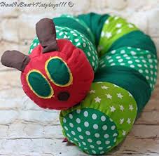 Die Kleine Grune Raupe Nimmersatt Kuscheltier Bettschlange Stillkissen Zugluftstopper Ama Raupe Nimmersatt Ideen Zum Selbermachen Fur Kinder Spielzeug Diy