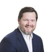 Erik Matthews's Instagram, Twitter & Facebook