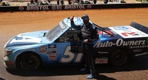 The winner of sunday's nascar cup series race at richmond raceway came from behind and closed the deal with just a few laps remaining. Martin Truex Jr Wins 1st Truck Race On Bristol Dirt Jayski S Nascar Silly Season Site