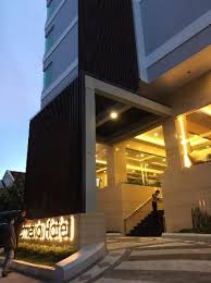 Jika anda berminat dengan lowongan kerja di yayasan iss ini dan memenuhi persyaratan diatas silahkan kirim lamaran hati hati karena sekarang banyak penipuan yang mengatas namakan lowongan pekerjaan dan semoga anda. Demelia Hotel Prices Reviews Makassar Indonesia Tripadvisor
